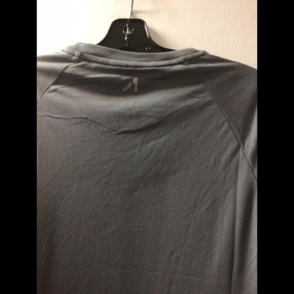 🌟 Alive Qwick Dry Crewneck T-Shirt - Picture 6 of 7